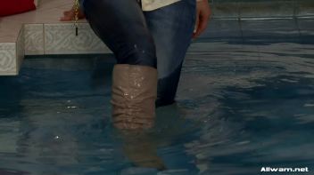 Captive Wetlook Fun Screencap 25 on www.sinx.com