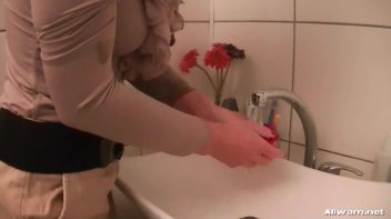 Beauties In The Tub In Fully Clothed Scrub-Down Screencap 1 on www.sinx.com