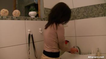 Beauties In The Tub In Fully Clothed Scrub-Down Screencap 3 on www.sinx.com