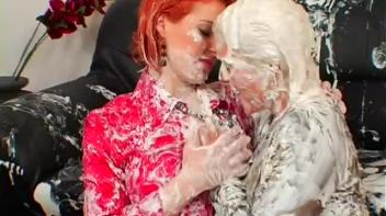 Hot Frosted Superbabes Screencap 91 on www.sinx.com