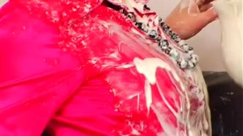 Hot Frosted Superbabes Screencap 39 on www.sinx.com