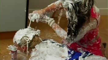 Eurobabe Shaving Cream War Screencap 52 on www.sinx.com