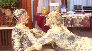 Furious Female Food Fight Screencap 88 on www.sinx.com