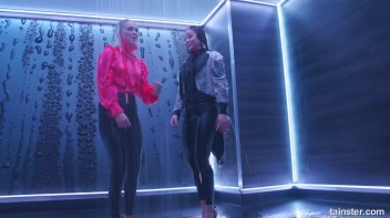 Elegant, Wet, And Living It Up! Screencap 79 on www.sinx.com