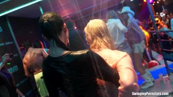 Summer Jam Bang Part 1 - Lesbo Cam Screencap 86 on www.sinx.com