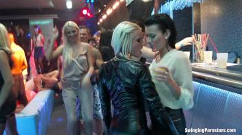 Summer Jam Bang Part 1 - Lesbo Cam Screencap 95 on www.sinx.com