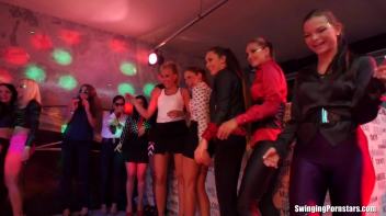 Summer Jam Bang Part 1 - Lesbo Cam Screencap 31 on www.sinx.com