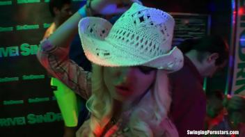 Summer Jam Bang Part 1 - Lesbo Cam Screencap 78 on www.sinx.com