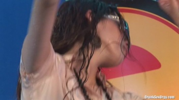 Bikini Beach Balls Part 3 - Cam 4 Screencap 16 on www.sinx.com