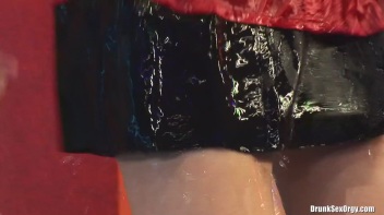 Bikini Beach Balls Part 3 - Cam 4 Screencap 24 on www.sinx.com