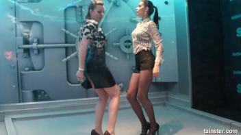 Spectacular wetlook dancing Screencap 22 on www.sinx.com