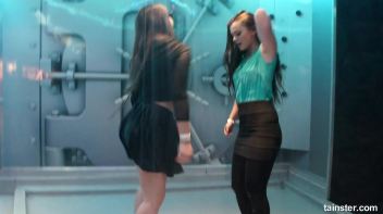 Spectacular wetlook dancing Screencap 37 on www.sinx.com