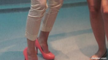 Spectacular wetlook dancing Screencap 4 on www.sinx.com