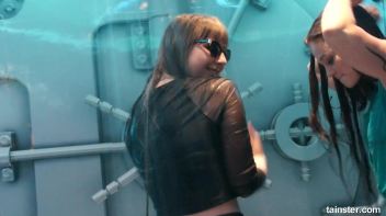 Spectacular wetlook dancing Screencap 45 on www.sinx.com