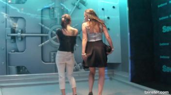 Spectacular wetlook dancing Screencap 52 on www.sinx.com