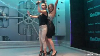 Spectacular wetlook dancing Screencap 57 on www.sinx.com