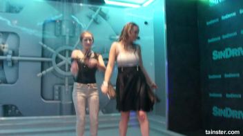 Spectacular wetlook dancing Screencap 58 on www.sinx.com