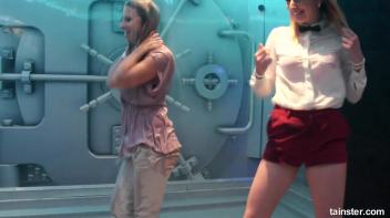 Spectacular wetlook dancing Screencap 65 on www.sinx.com