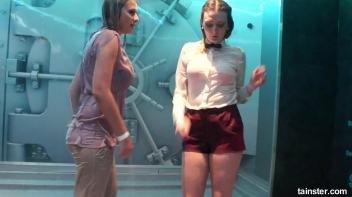 Spectacular wetlook dancing Screencap 75 on www.sinx.com