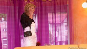 Purse Pissing, Threesome Fills Purse With Piss Screencap 4 on www.sinx.com