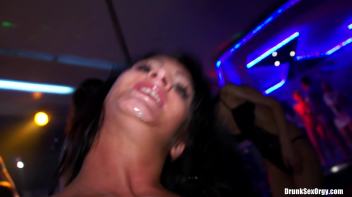 International Summer Lovin' Part 6 - Hardcore Cam Screencap 15 on www.sinx.com
