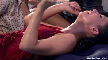 Pool Party Pussy Eaters Part 2 Screencap 77 on www.sinx.com