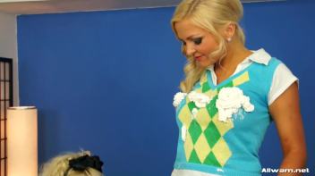 Creamy Schoolgirl Slumber Party Screencap 5 on www.sinx.com