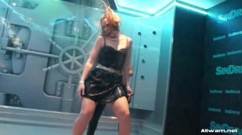 Shower Dancing Screencap 3 on www.sinx.com