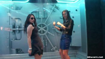 Shower Dancing Screencap 56 on www.sinx.com