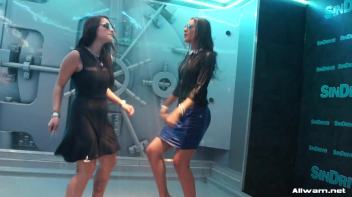 Shower Dancing Screencap 60 on www.sinx.com