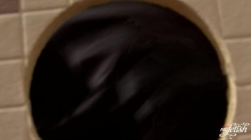 Open Door Policy Screencap 59 on www.sinx.com