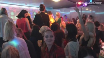 Party Hardcore Gone Crazy Vol. 14 Part 4 - Cam 4 Screencap 32 on www.sinx.com