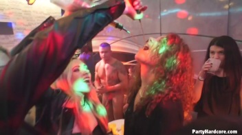 Party Hardcore Gone Crazy Vol. 32 Part 5 - Cam 2 Screencap 56 on www.sinx.com