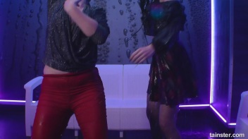 Wet And Messy Amateur Hotness Screencap 36 on www.sinx.com