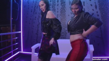 Wet And Messy Amateur Hotness Screencap 41 on www.sinx.com