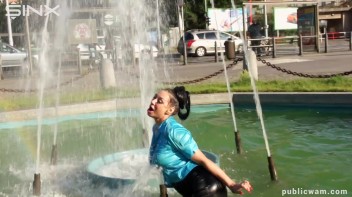 Hunny's Wet And Messy Fountain Romp Screencap 18 on www.sinx.com