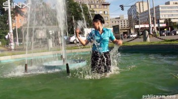 Hunny's Wet And Messy Fountain Romp Screencap 27 on www.sinx.com
