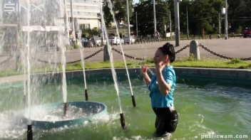 Hunny's Wet And Messy Fountain Romp Screencap 33 on www.sinx.com