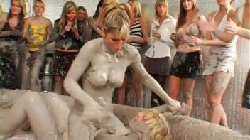 Crazy-Ass Messy Cat Fighting Vixens Screencap 24 on www.sinx.com