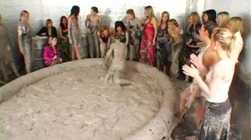 Crazy-Ass Messy Cat Fighting Vixens Screencap 28 on www.sinx.com