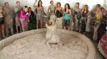 Crazy-Ass Messy Cat Fighting Vixens Screencap 33 on www.sinx.com