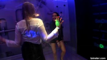 Fanatic Fuckfriends Part 5 - Shower Cam Screencap 52 on www.sinx.com