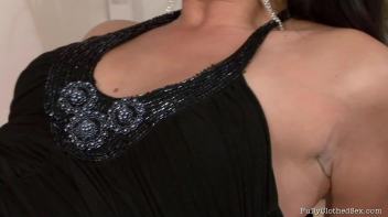 Eurobabe Goddess Takes Advantage Of The Law Screencap 27 on www.sinx.com