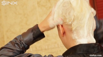 Clothed Sexy Blonde Lathers Up Her Hair Screencap 33 on www.sinx.com