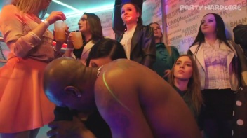 Party Hardcore Gone Crazy Vol. 26 Part 2 - Cam 3 Screencap 18 on www.sinx.com