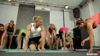 Stretching To The Bimaxx Part 1 Screencap 16 on www.sinx.com