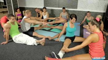 Stretching To The Bimaxx Part 1 Screencap 33 on www.sinx.com