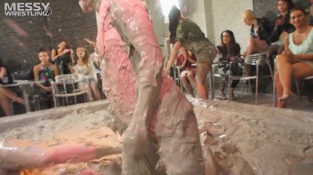 Muddy Wrestling: Jean Dreams Lola vs. Jesica Screencap 89 on www.sinx.com