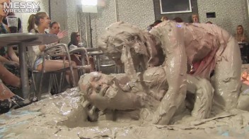 Muddy Wrestling: Jean Dreams Lola vs. Jesica Screencap 78 on www.sinx.com
