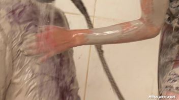 Eurobabe Post Mud Fight Shower Down Screencap 16 on www.sinx.com